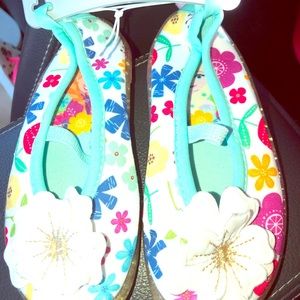 Disney frozen water shoes size 7
